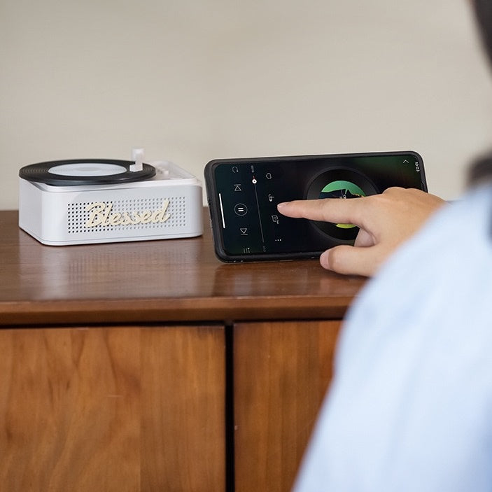 Modern Minimal Vinyl Player Bluetooth Speaker (5-9 Working Days Delivery)