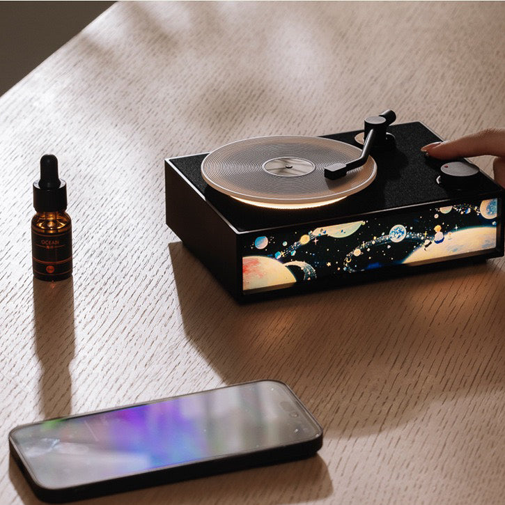 Modern Vinyl Bluetooth Speaker With Fragrance Diffuser (5-9 Working Days Delivery)