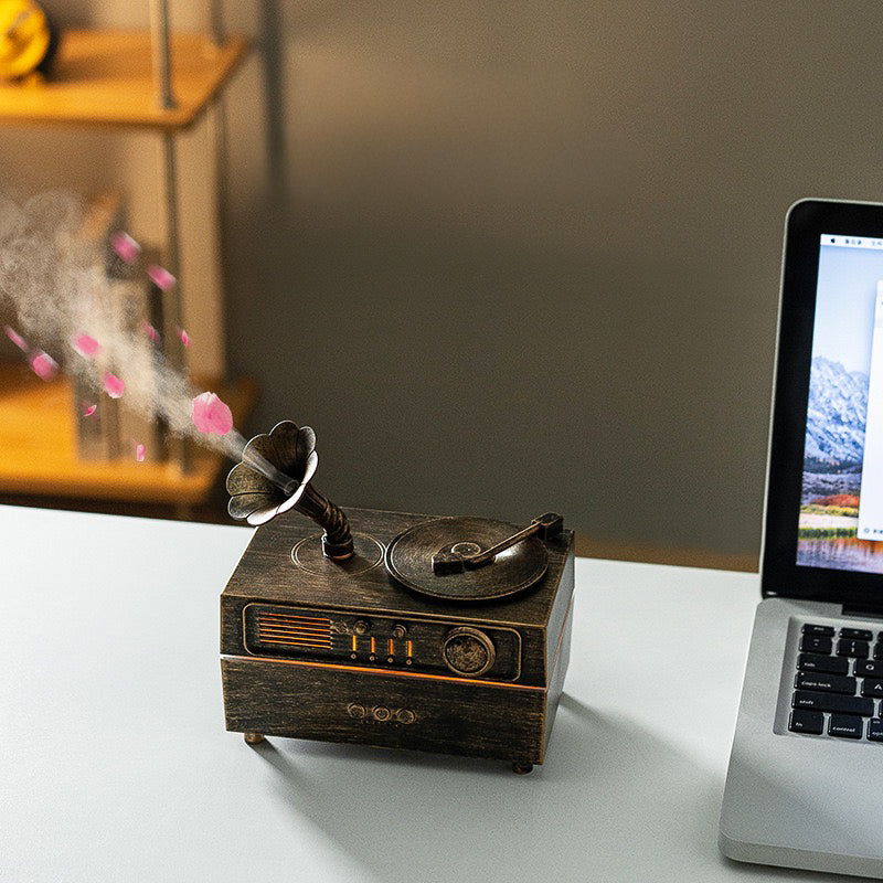 Classic Gramophone 2 in 1 Fragrance Diffuser + Bluetooth Speaker (5-9 Working Days Delivery)