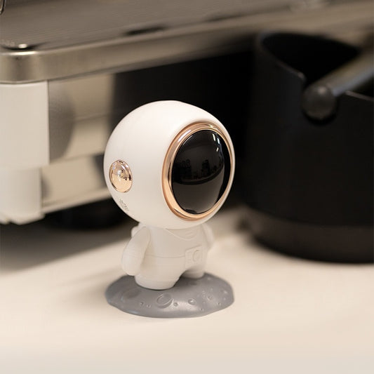 << READY STOCK >> Astronaut Mini Bluetooth Speaker