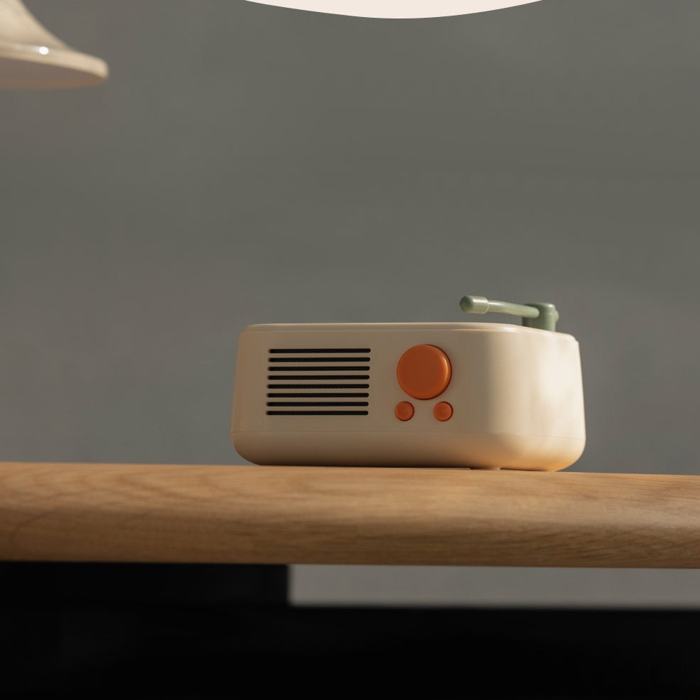 << READY STOCK >> Round X17 Vintage Vinyl Player Bluetooth Speaker