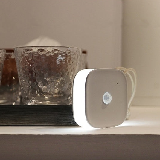 Magnetic Motion Sensing LED Cube  (5 - 9 Working Days Delivery)